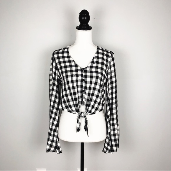 wild fable Tops - NWT Wild Fable Gingham Bell Sleeve Crop Top